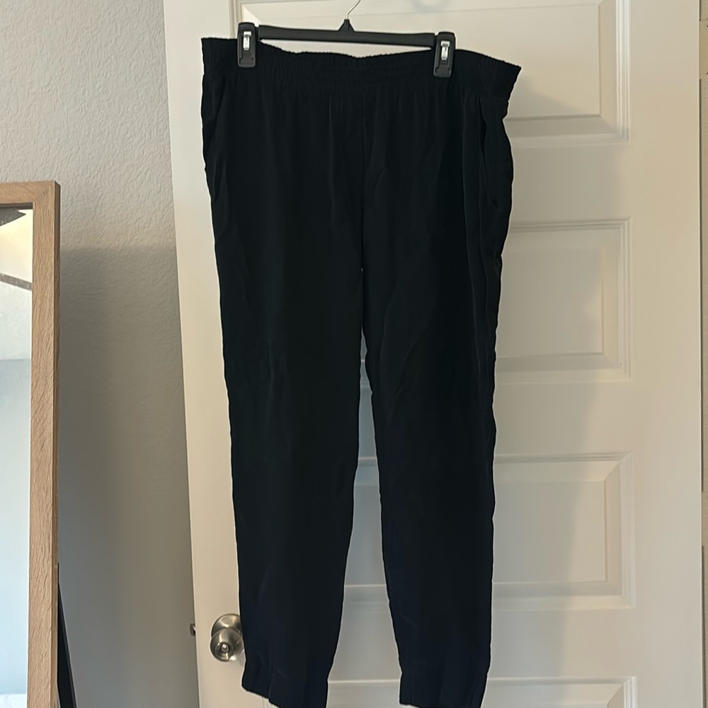 Nation LTD black rayon joggers SZ M made in LA silky texture pull on pants chic